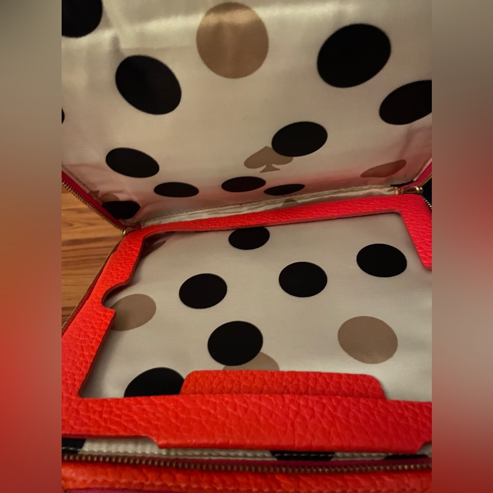 Kate Spade Grove Court Jordon Crossbody purse NY pebbled leather iPad case - Picture 6 of 7